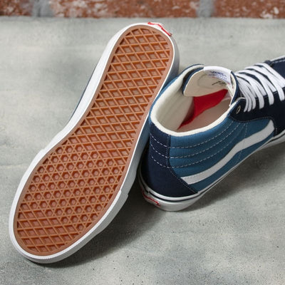 Vans - SKATE Sk8-HI Navy/White - Lo Mejor De Vans - Solo Por $89990! Compra Ahora En Wallride Skateshop