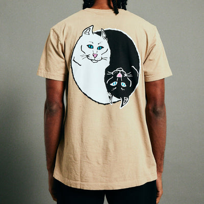 Rip N Dip - Polera Nermal Yang Almond - Lo Mejor De Rip n Dip - Solo Por $32990! Compra Ahora En Wallride Skateshop