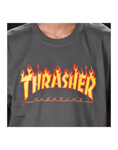 Thrasher - Polera Flame Logo Charcoal - Lo Mejor De Thrasher - Solo Por $24990! Compra Ahora En Wallride Skateshop